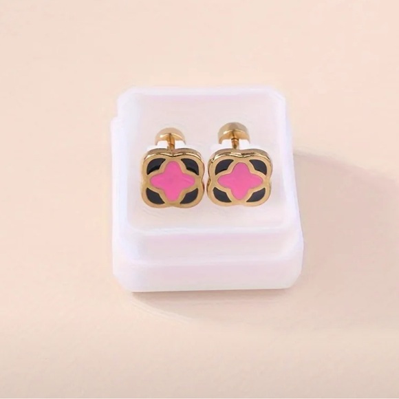 NEW! Vibrant Four-Leaf Clover Multicolor Stud Earrings🩷🩵🖤🤍 - Picture 6 of 8